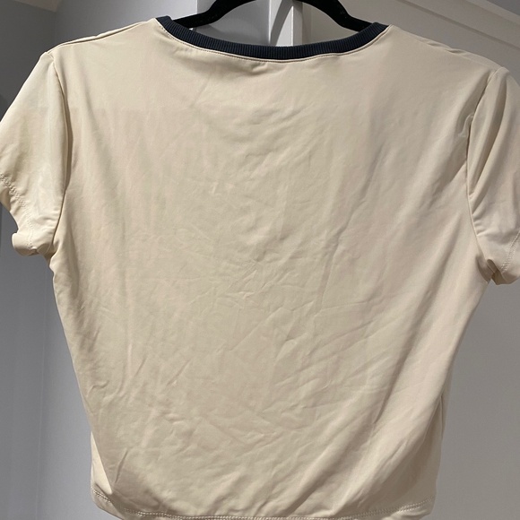 Princess Polly Crop Top - Picture 2 of 3